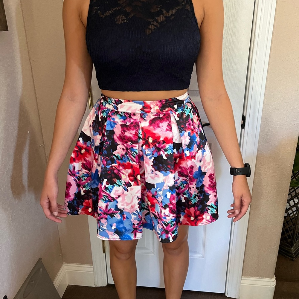 Two piece skirt set